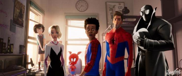 «Өрмекші адам: Әлем арқылы»: өрмекші адамдар мен бір өрмекші шошқа 