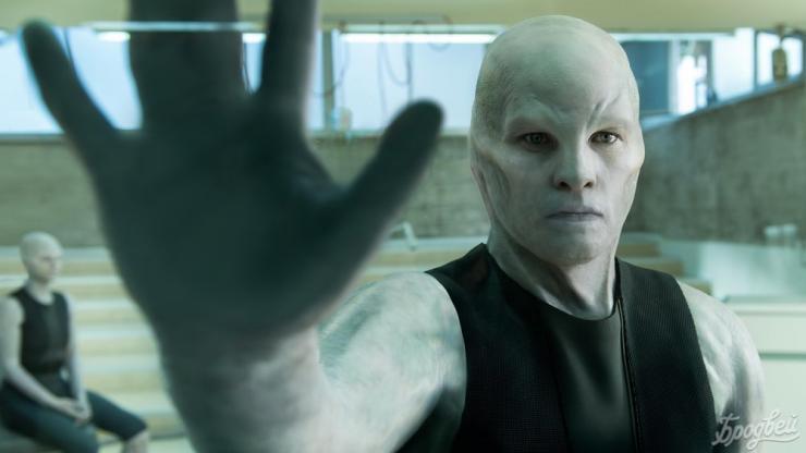 «Титан»: Netflix представил новый трейлер для научно-фантастического боевика перед премьерой