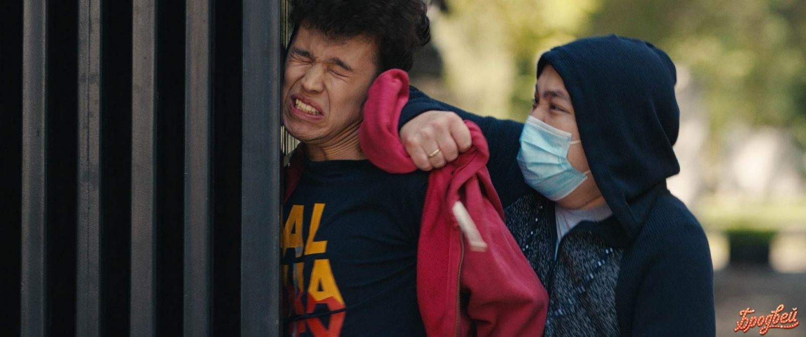 Кадр из фильма «Без крыши»