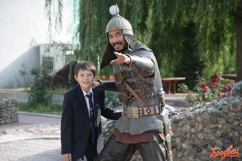 «Жеңіс семсері» фильмінен көрініс